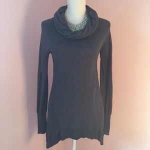Athleta long sleeve cowl neck